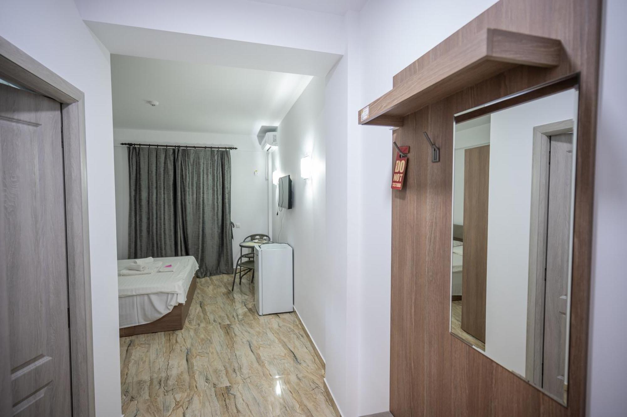 Hotel Damar Costinesti Buitenkant foto