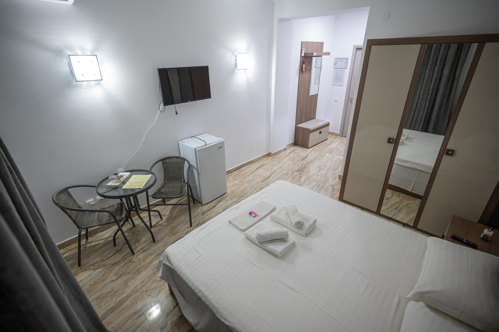 Hotel Damar Costinesti Buitenkant foto