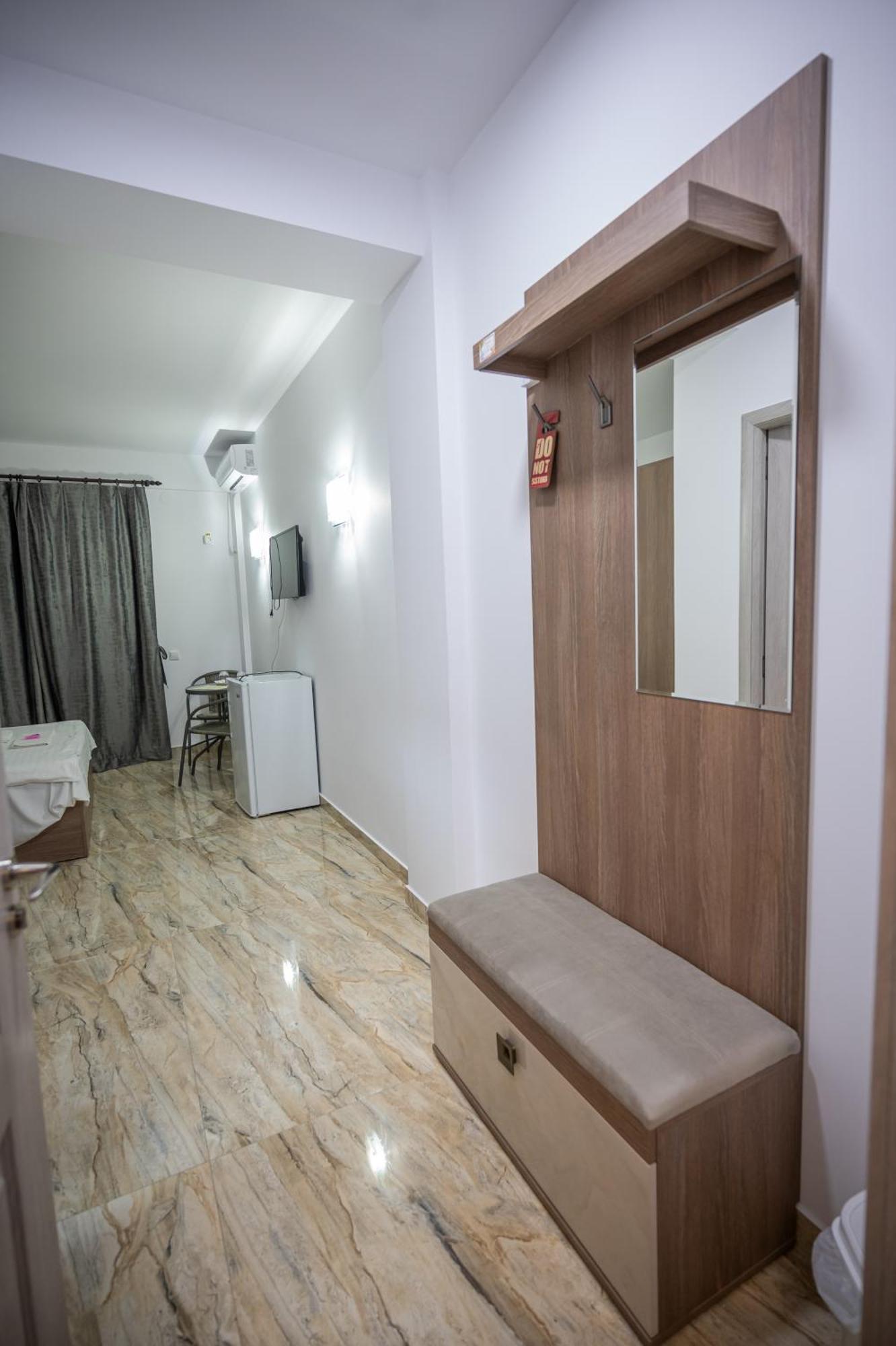 Hotel Damar Costinesti Buitenkant foto